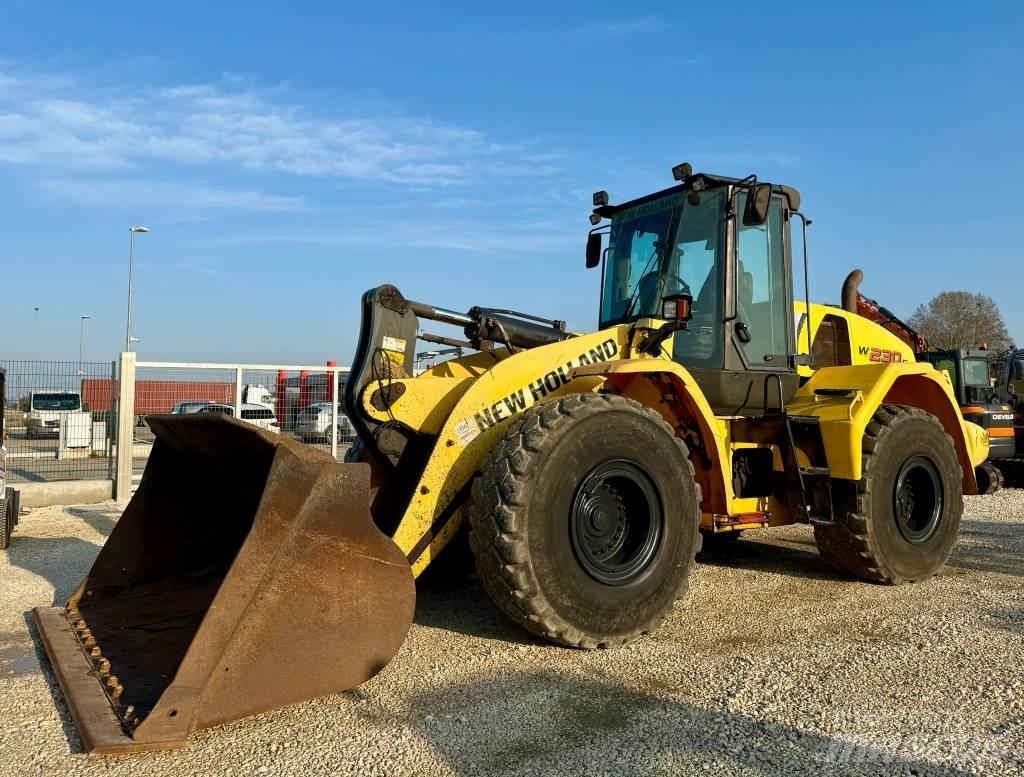 New Holland W 230 C Pás carregadoras de rodas
