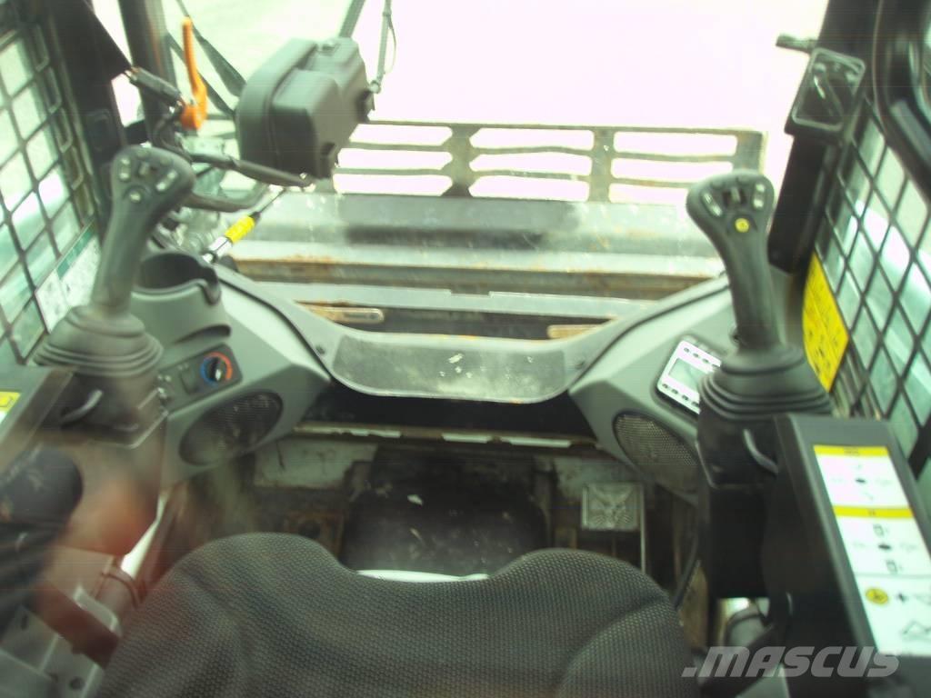 Bobcat T 450 Carregadoras de direcção deslizante