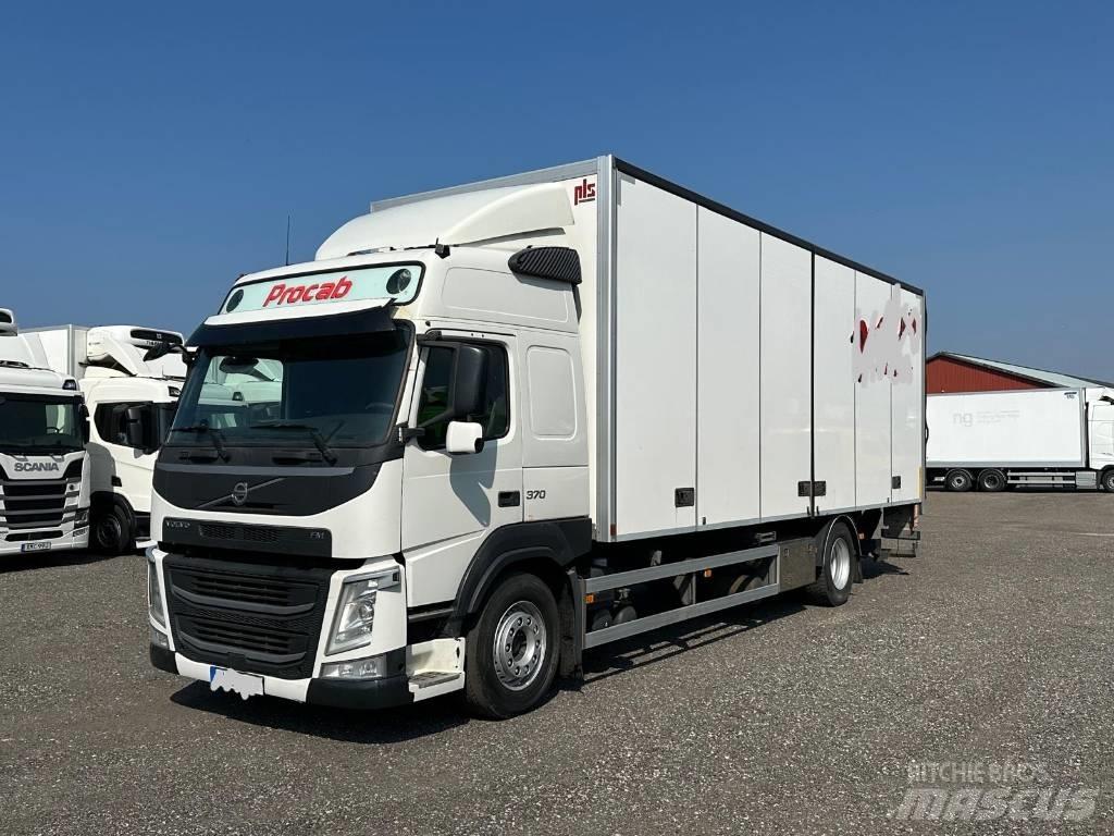 Volvo FM serie 3801 Camiões de caixa fechada