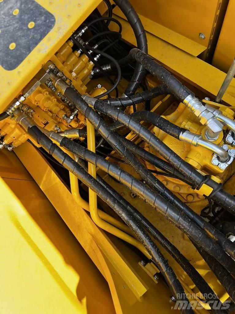 Komatsu PC 200-8N1 Escavadoras de rastos