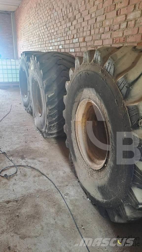 Kirovets K 701 Tratores Agrícolas usados