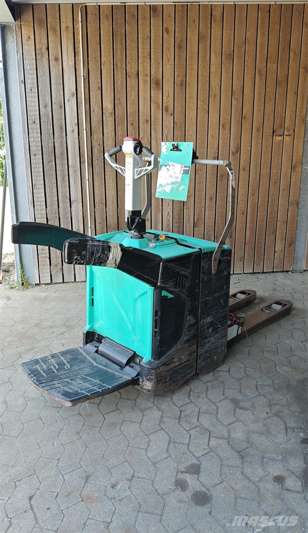 Mitsubishi PBV20N2 Camiões de caixa aberta