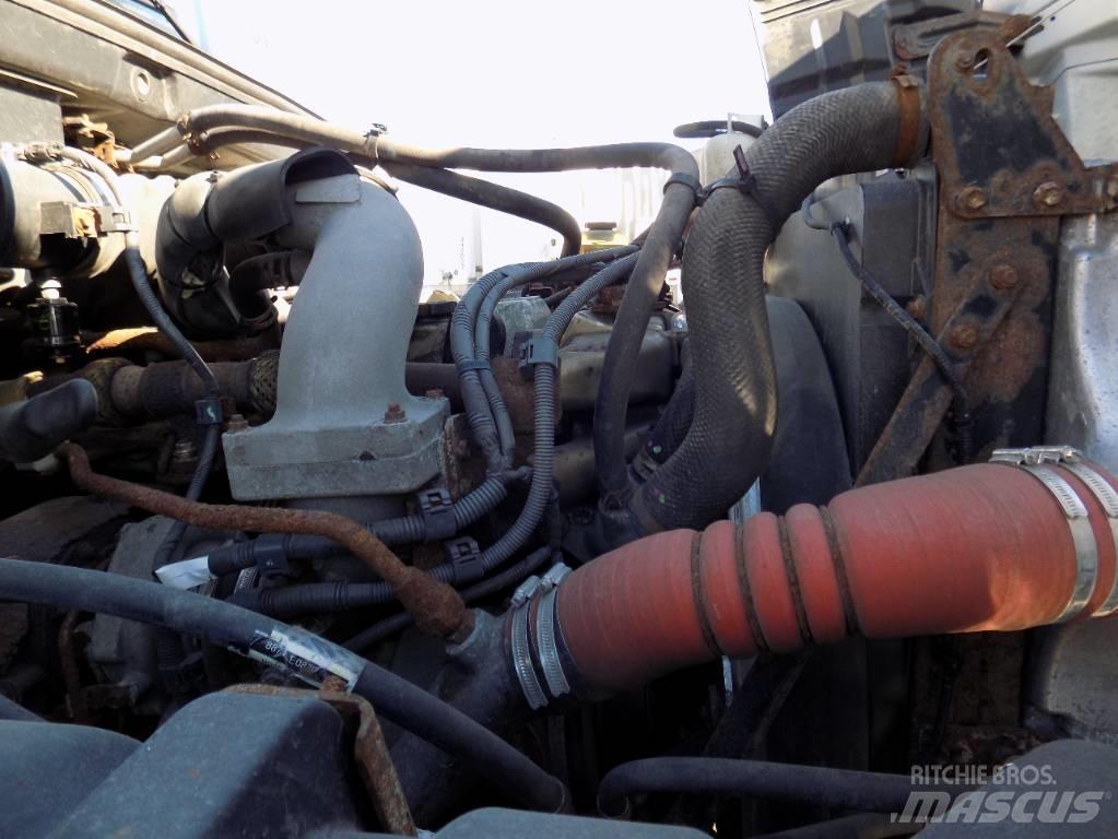 Hino 358 Carrinhas de caixa fechada