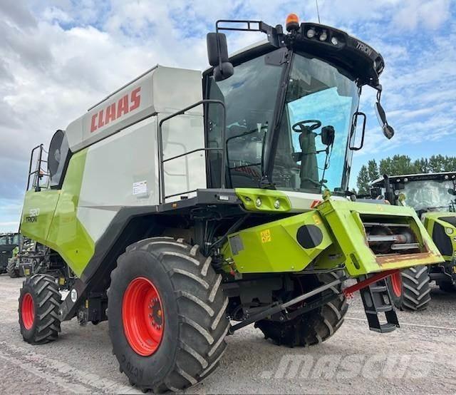 CLAAS TRION 520 Ceifeiras debulhadoras