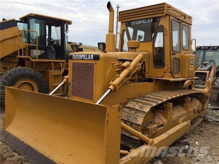 CAT D 6 D Dozers - Tratores rastos
