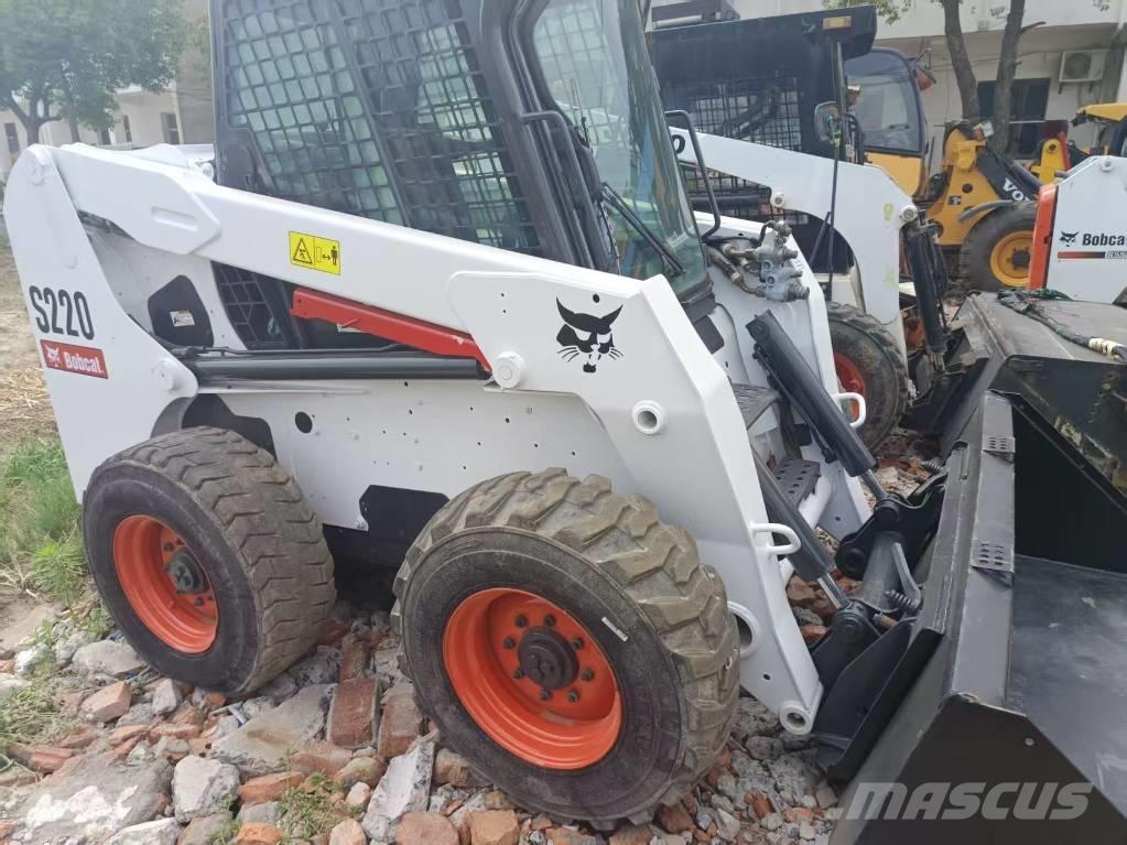 Bobcat S 220 Carregadoras de direcção deslizante