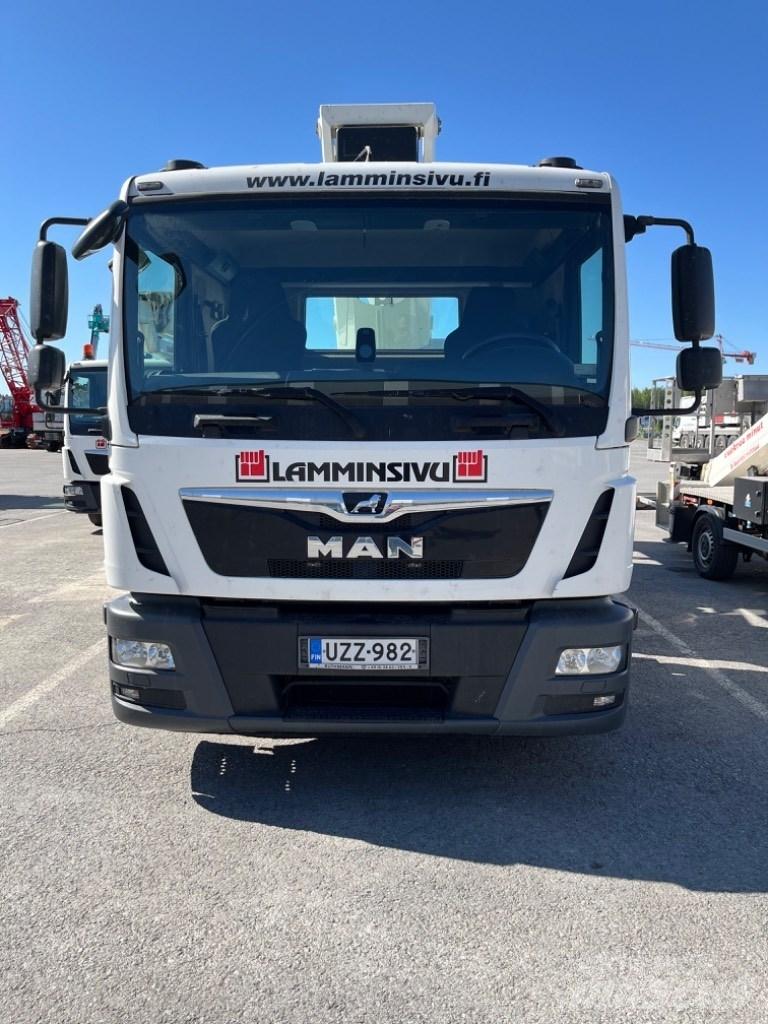 Ruthmann T285.3 Plataformas aéreas montadas em camião
