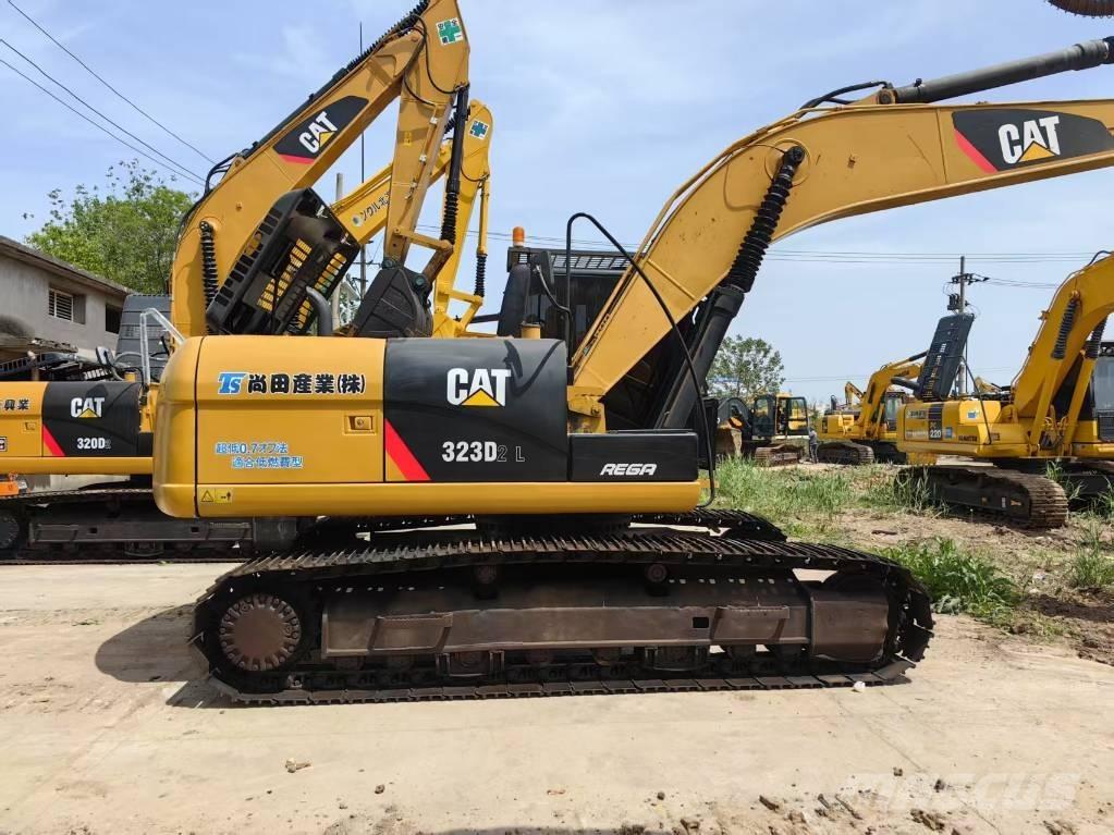 CAT 323 D Escavadoras de rastos