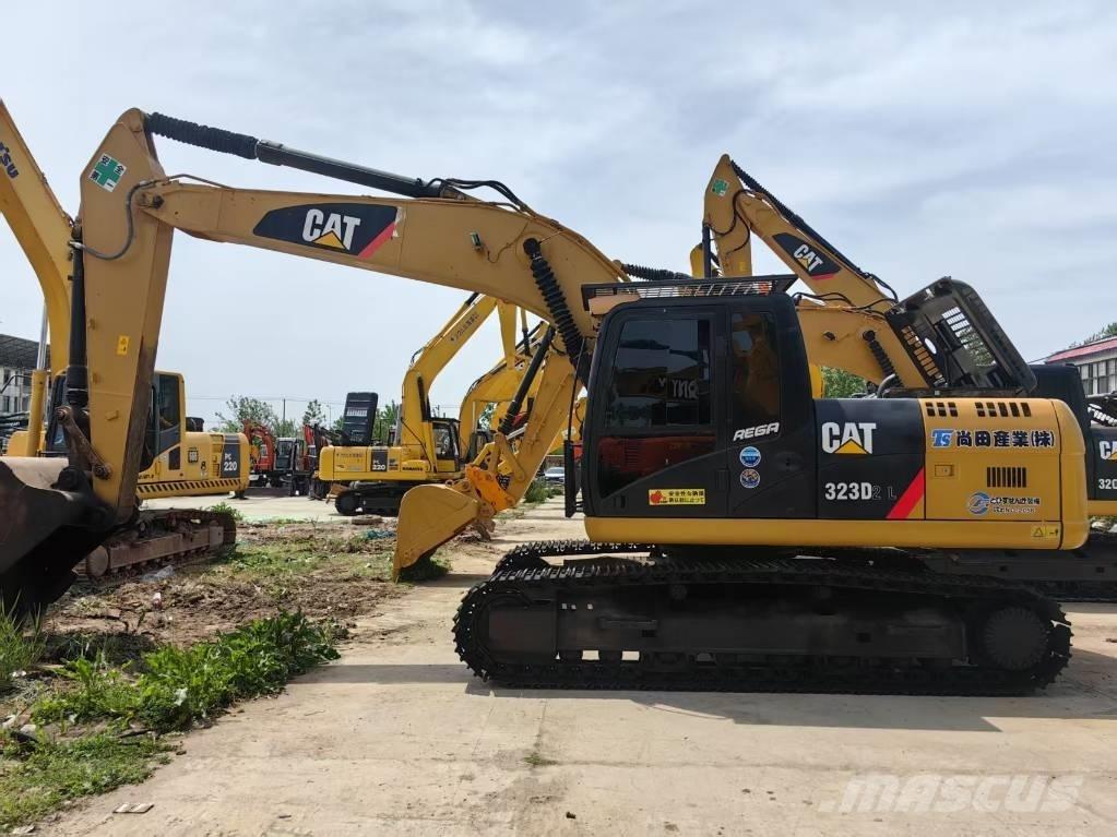 CAT 323 D Escavadoras de rastos