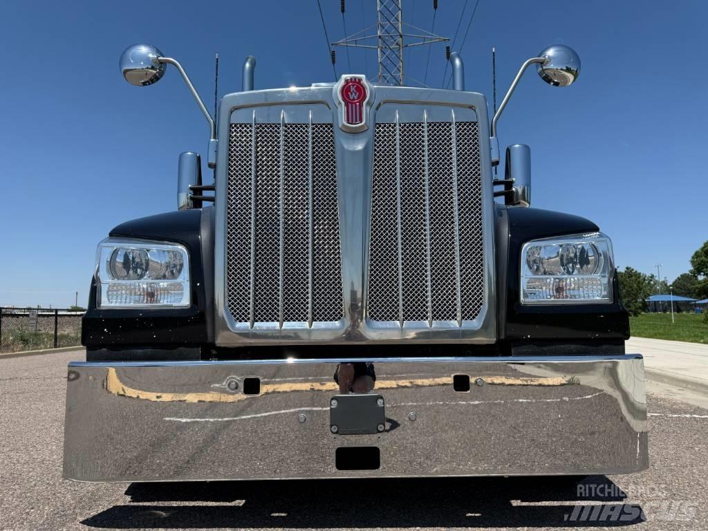 Kenworth W 990 Tractores (camiões)