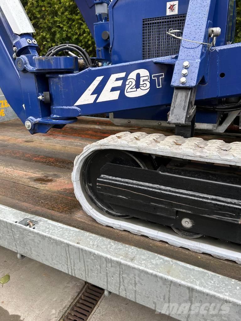 Teupen Leo 25T Elevadores braços Telescópicos