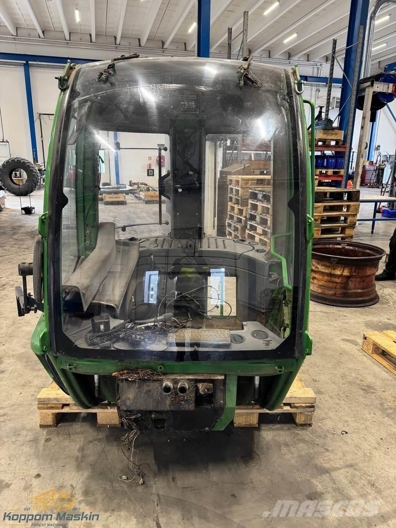 John Deere 1210E Cabines e interior