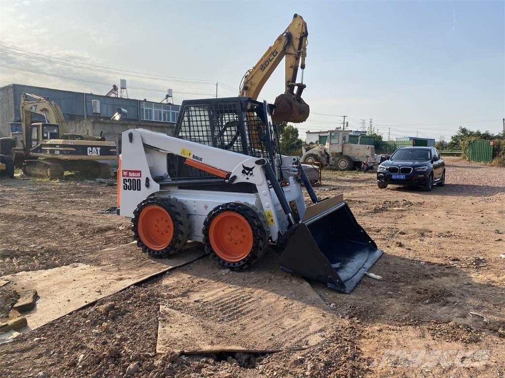 Bobcat S 300 Carregadoras de direcção deslizante