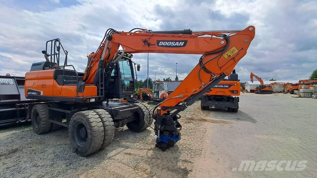 Doosan DX140W-5 Escavadoras de rodas