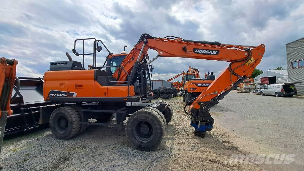 Doosan DX140W-5 Escavadoras de rodas