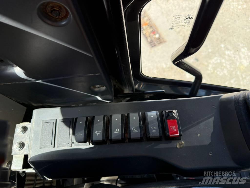 Komatsu PW 148-11 Escavadoras de rodas