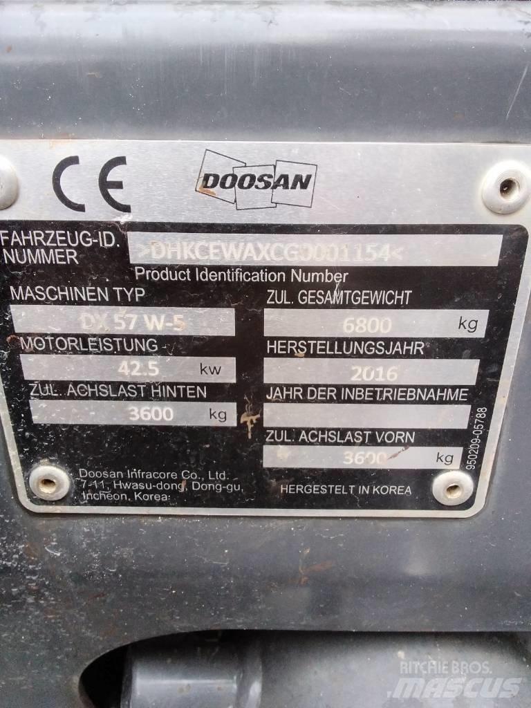 Doosan DX 57 W-5 Escavadoras de rodas