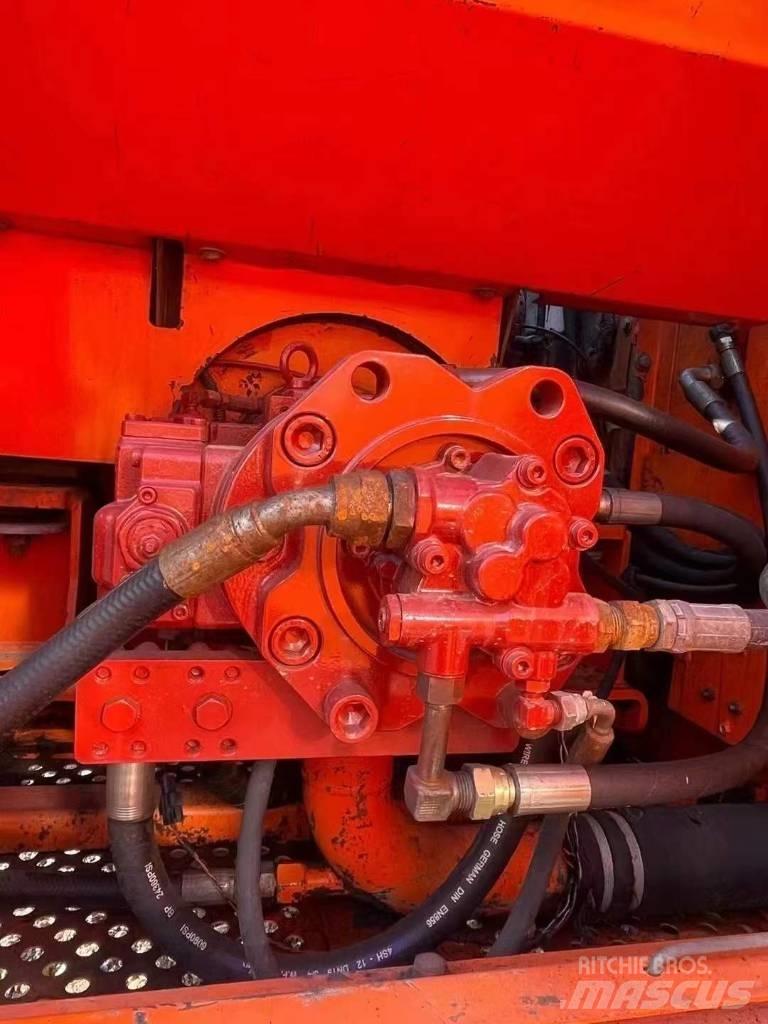 Doosan DH300 Escavadoras de rastos