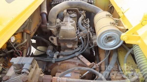 Sakai TS 160 Cilindros Compactadores de pneus