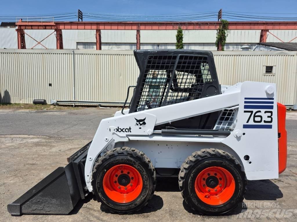 Bobcat 763 Carregadoras de direcção deslizante