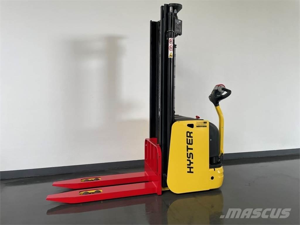 Hyster S1.6AC Empilhador para operador externo