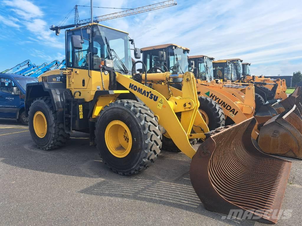 Komatsu WA 250-5H Pás carregadoras de rodas