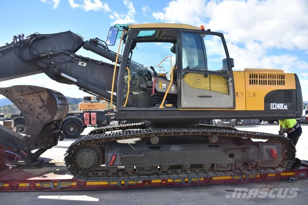 Volvo EC 240 C N L Escavadoras de rastos