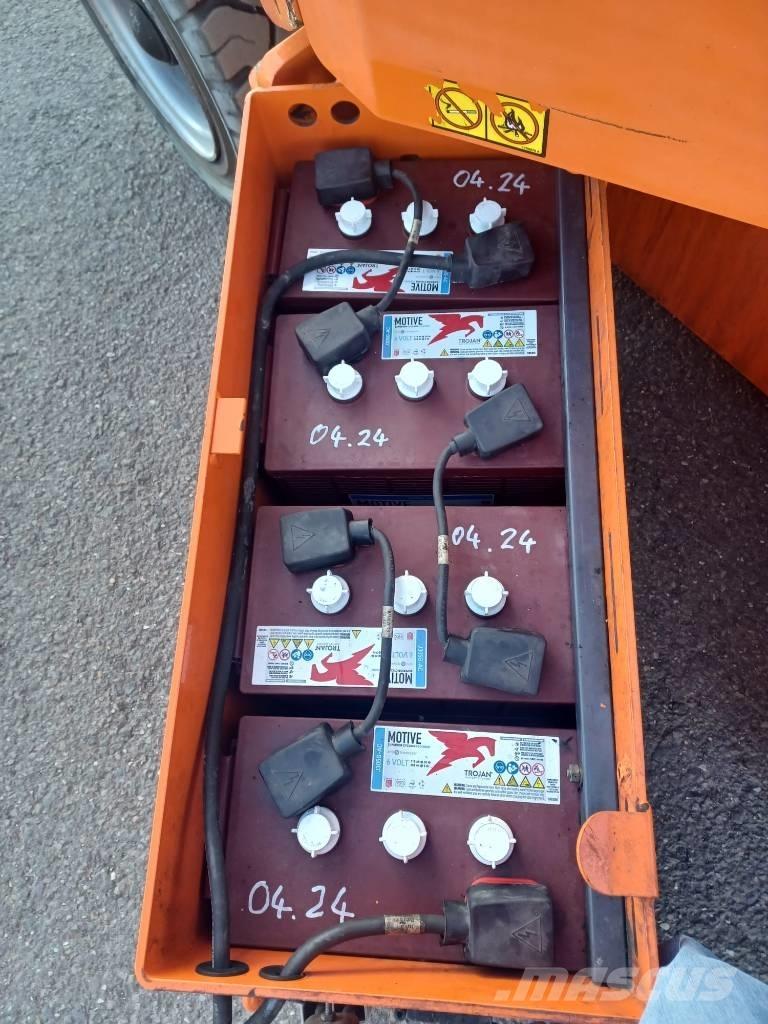JLG E 300 AJP Elevadores braços articulados