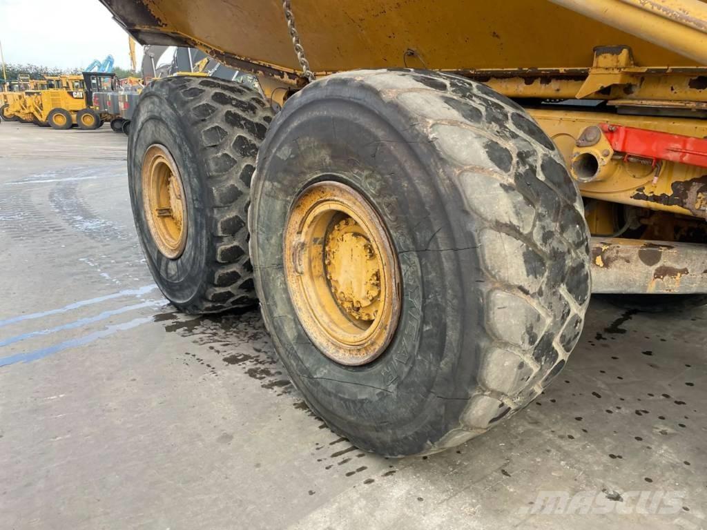 CAT 735 Camiões articulados