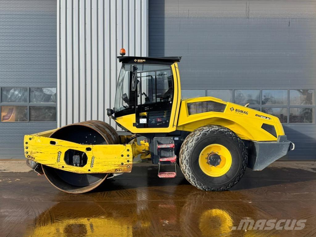 Bomag BW213D-5 Cilindros Compactadores monocilíndricos