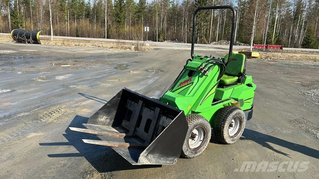 Avant 320 S Carregadora multifunções