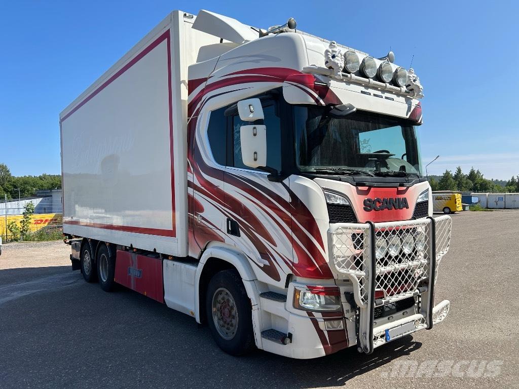 Scania R 650 Camiões de caixa fechada