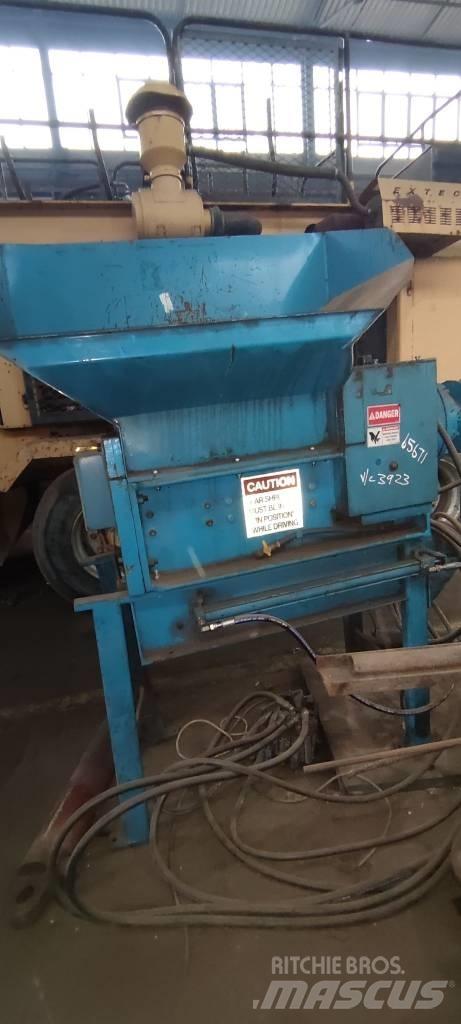  Securit Compactor Máquinas utilitárias