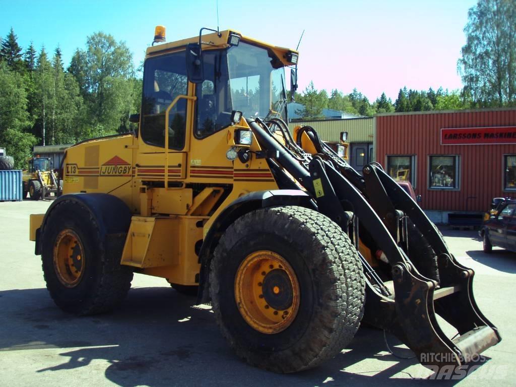 Ljungby L 13 Pás carregadoras de rodas