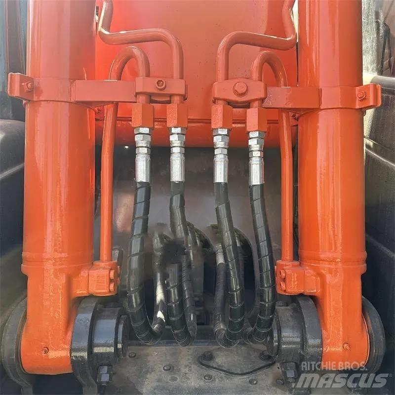 Hitachi ZX 130 Escavadoras de rastos