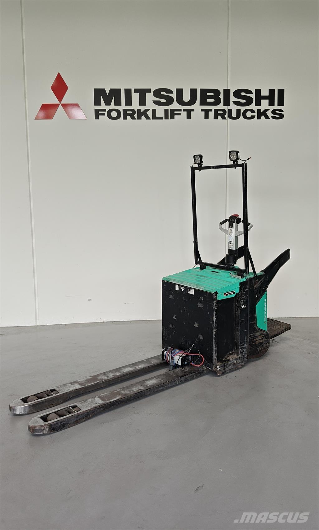 Mitsubishi PBV20N2 Camiões de caixa aberta