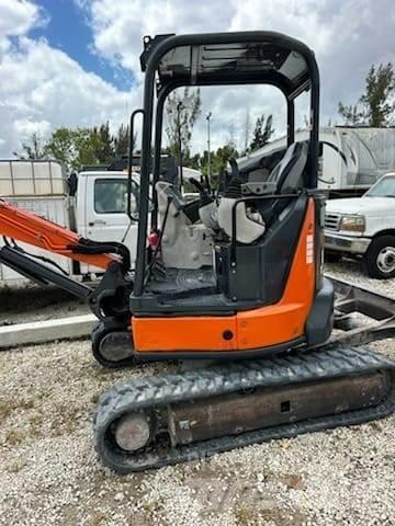 Hitachi ZX35U-5N Mini Escavadoras <7t