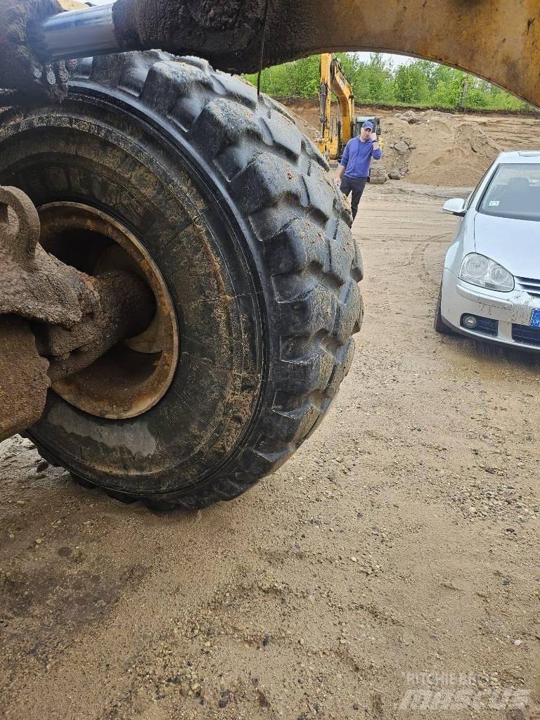 Komatsu WA 470 Pás carregadoras de rodas
