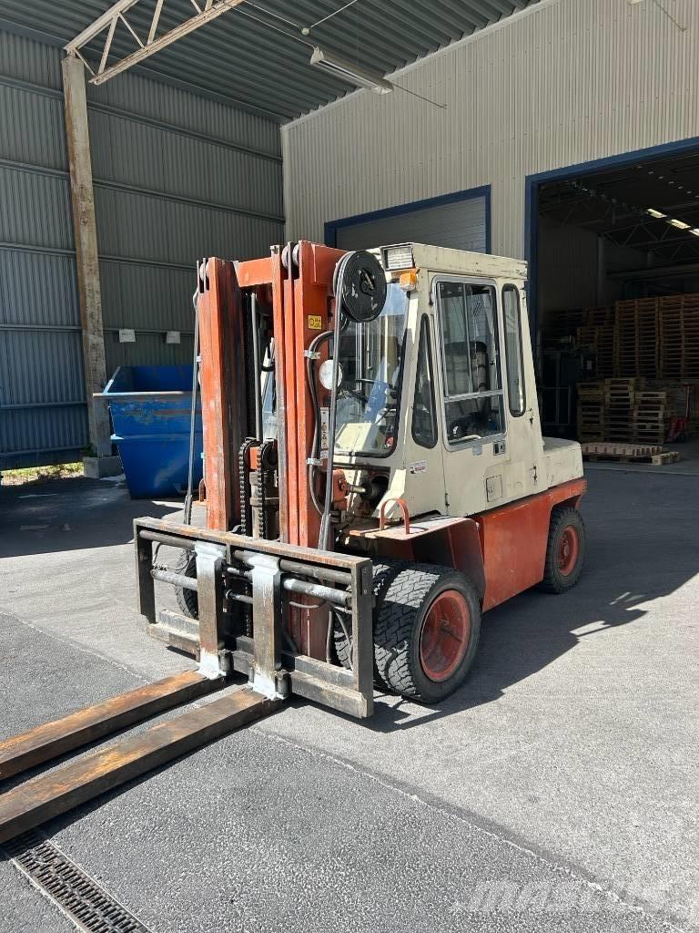 Nissan YGF03 Empilhadores Diesel