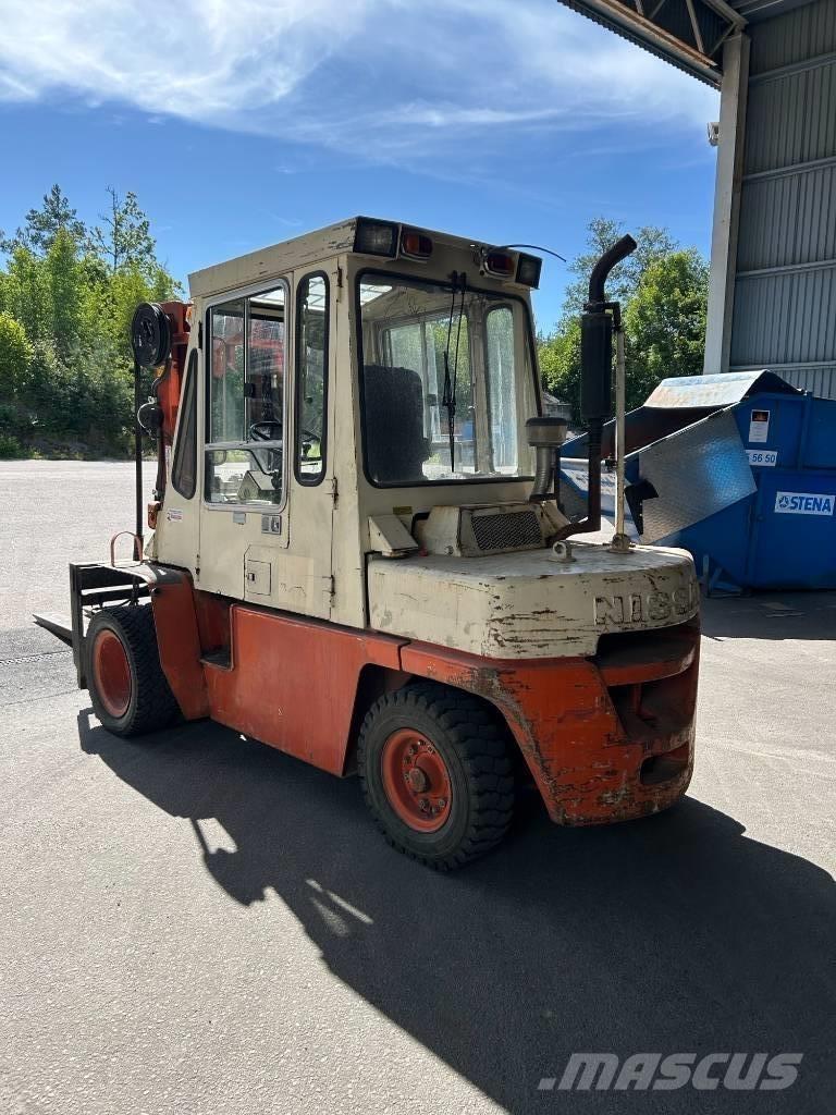 Nissan YGF03 Empilhadores Diesel