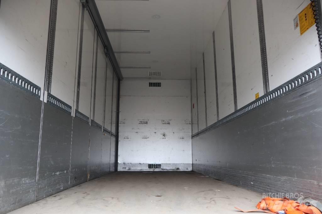 Volvo FM Serie 2595 Camiões de caixa fechada
