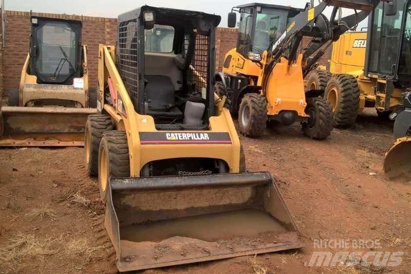 CAT 226B Outros Camiões