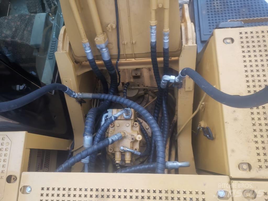CAT 330 D Escavadoras de rastos