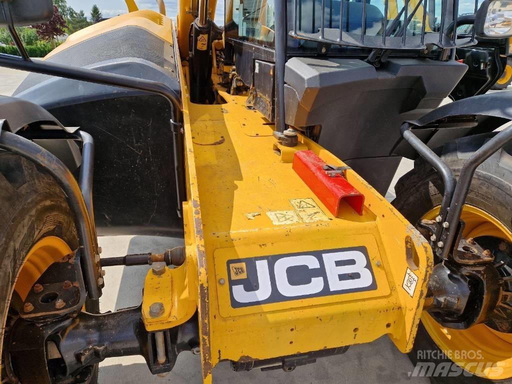 JCB 531-70, 732   P339 Manipuladores telescópicos