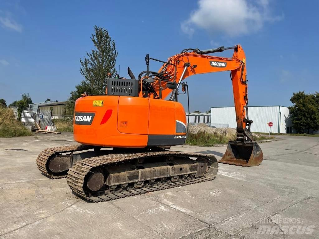 Doosan DX 235 LCR-5 Escavadoras de rastos
