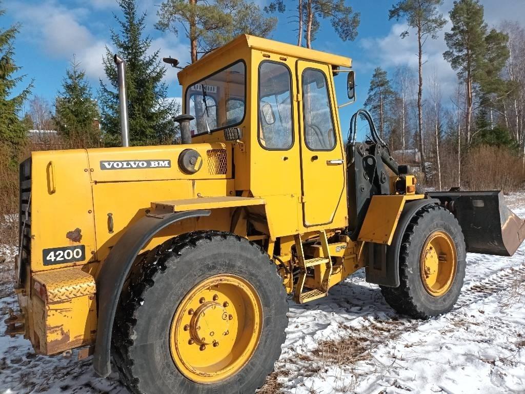 Volvo BM 4200 Pás carregadoras de rodas
