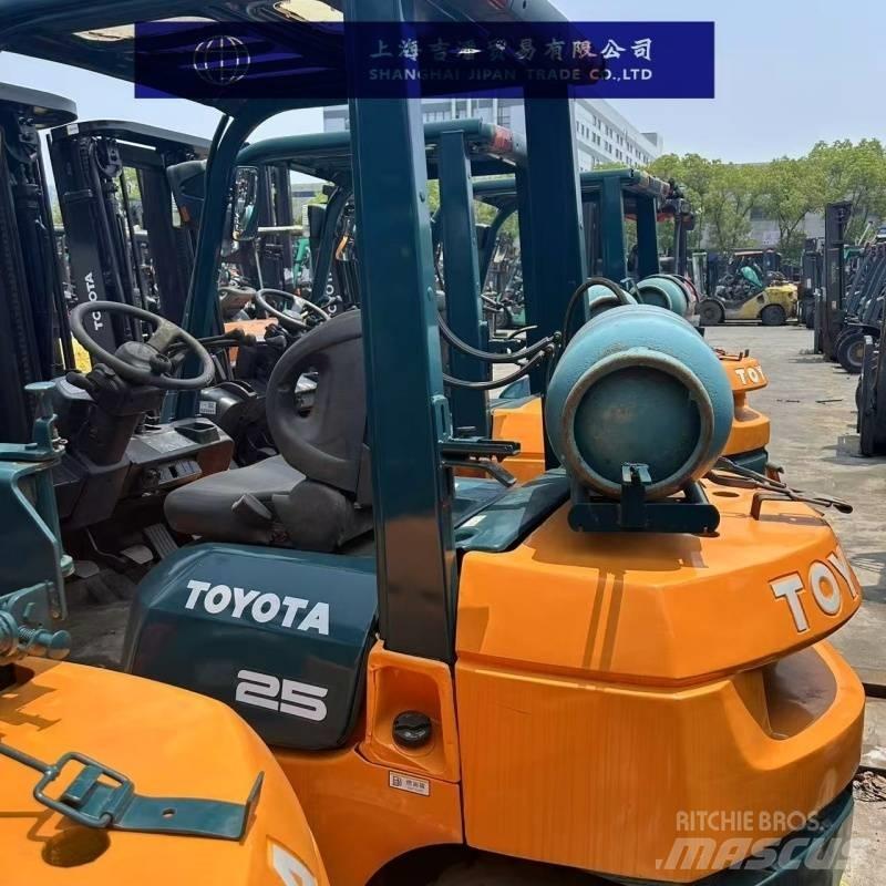 Toyota 25 Empilhadores Diesel