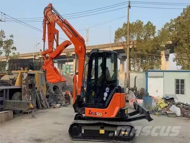 Hitachi ZX 50 Mini Escavadoras <7t