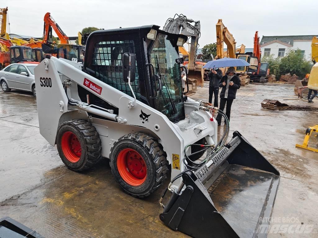 Bobcat S 300 Carregadoras de direcção deslizante