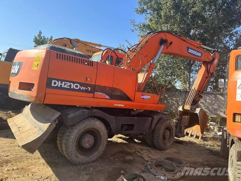 Doosan DH210w Escavadoras de rodas